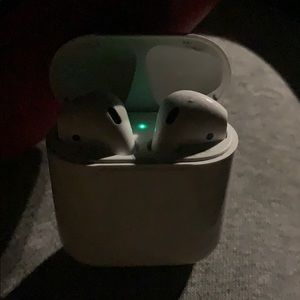 Apple AirPods
